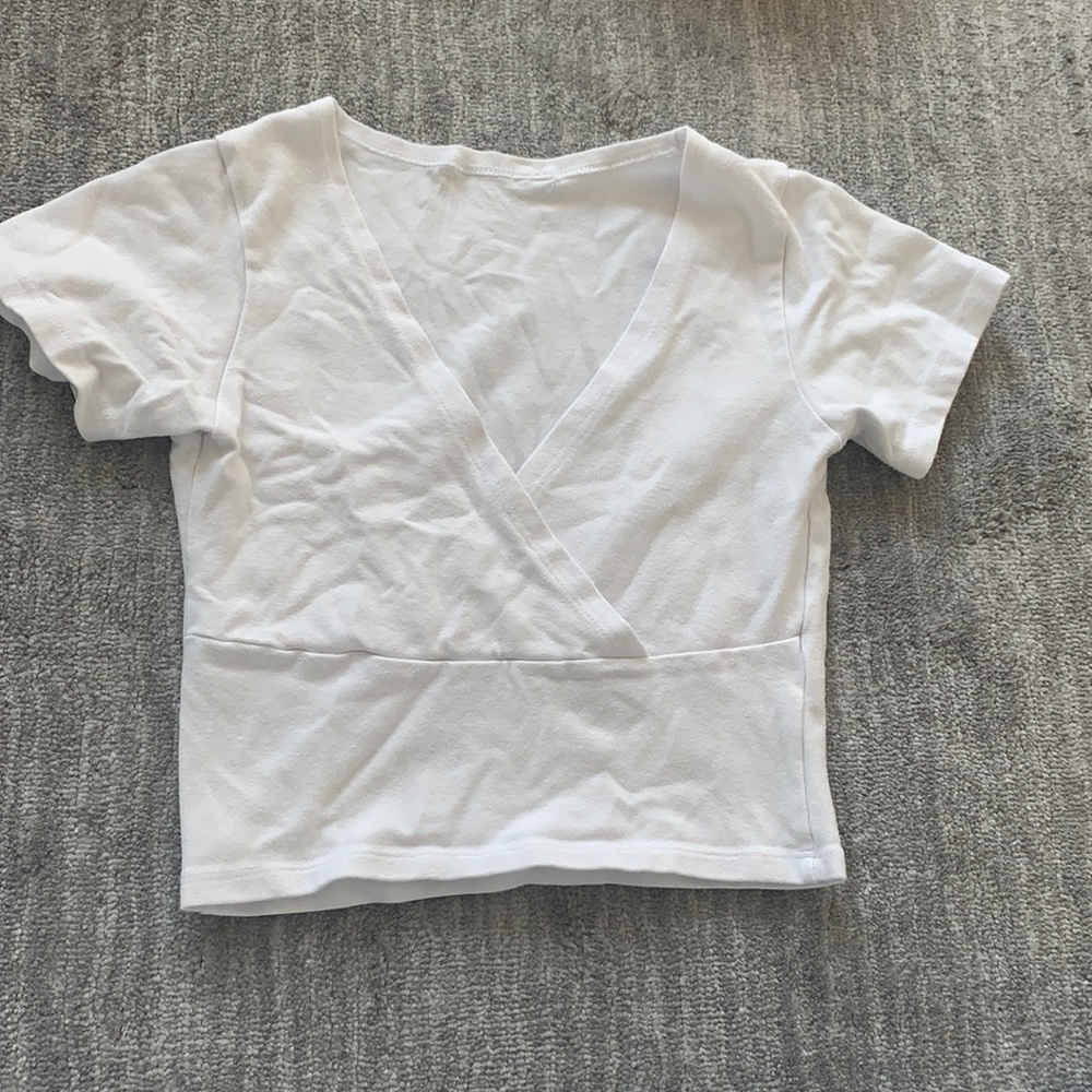 White Brandy Melville crop top!